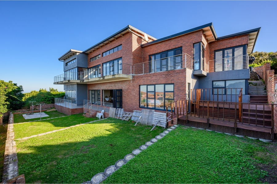 4 Bedroom Property for Sale in Blue Horizon Bay Eastern Cape